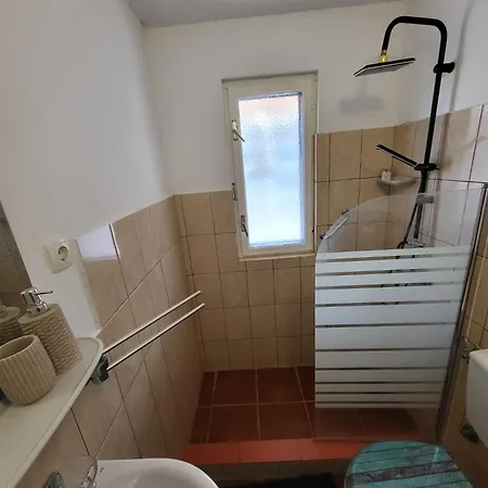 Bunjo's House Трогір